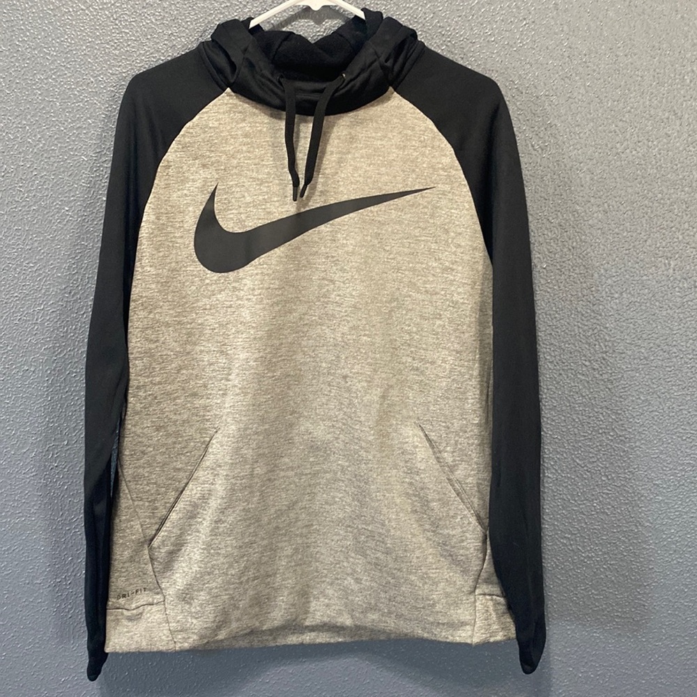 NIKE | Men’s DriFit Big Swoosh Hoodie
